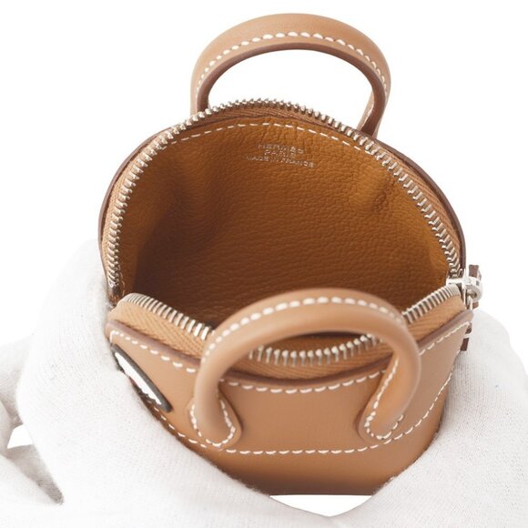 HERMES Bolide Shark Bag Charm Evercolor Gold - Picture 8 of 8